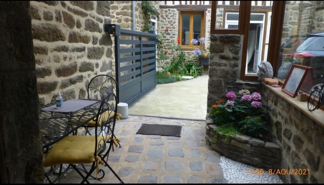 Le Logis De La Cour De Bretagne Au Port De Dinan Lanvallay Εξωτερικό φωτογραφία